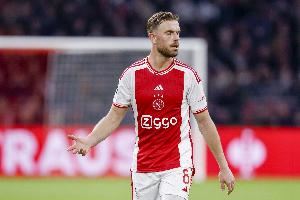 罗马诺：布伦特福德将免签35岁中场亨德森，交易预计今天完成