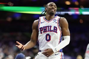 俨然球队大当家！76人开季4胜0负 马克西场均轰下37.5分8.3助