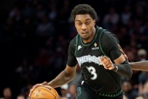 高效尖刀！麦丹近4场比赛场均22.8分4.3板 命中率64%&三分66%