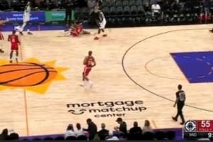 离谱!比尔运球直接运脚上被抢断 反抢赔上一次犯规