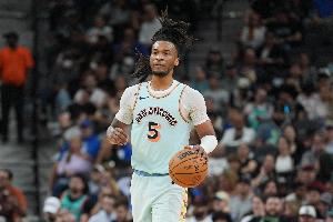 能攻善传!卡斯尔18中8拿到19分5板11助3断仅1失误 正负值+15最高